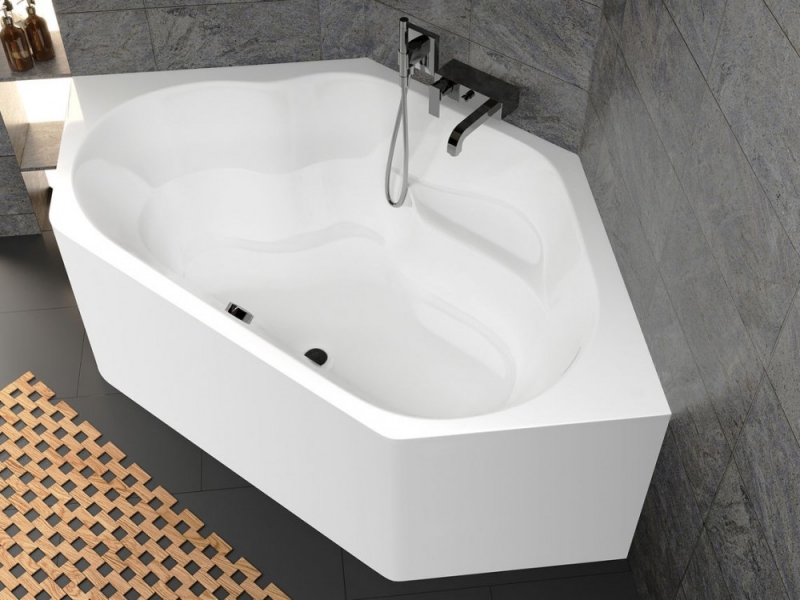 Ванна акриловая Riho Winnipeg Plug & Play (145х145) B010011005