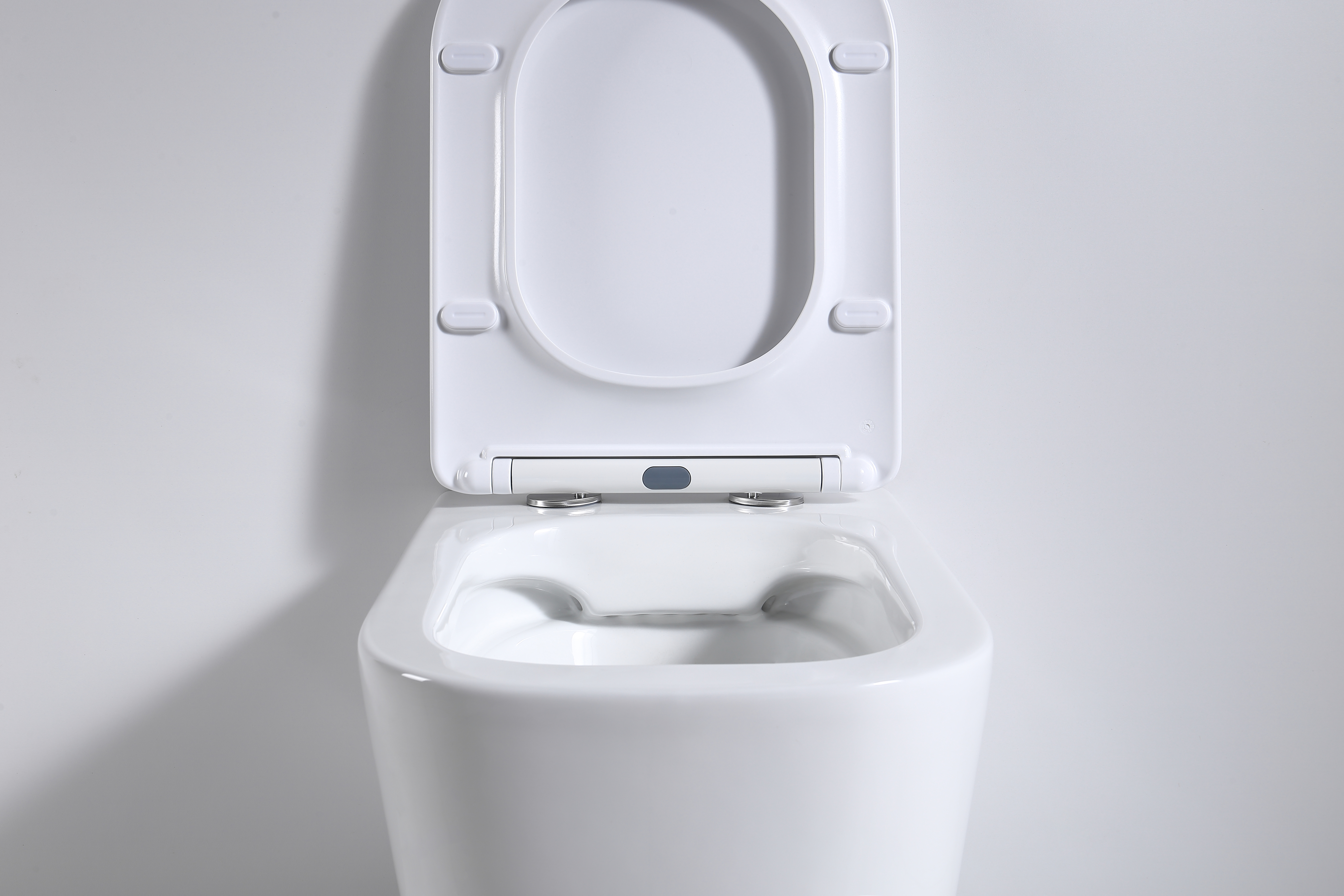 Подвесной безободковый унитаз с сиденьем микролифт beWash Schutz BKWHR002510